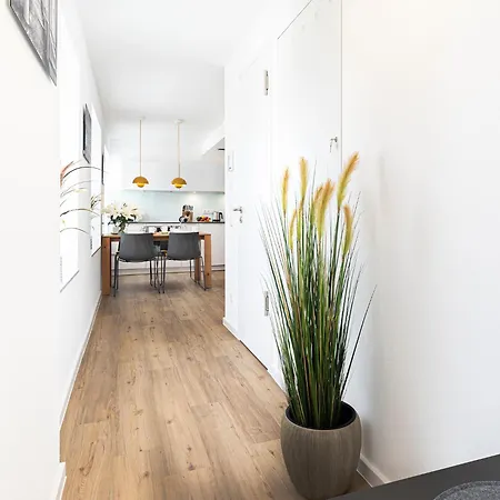 Daire Prora - Moderne Mit Balkon - Wunderschoen!